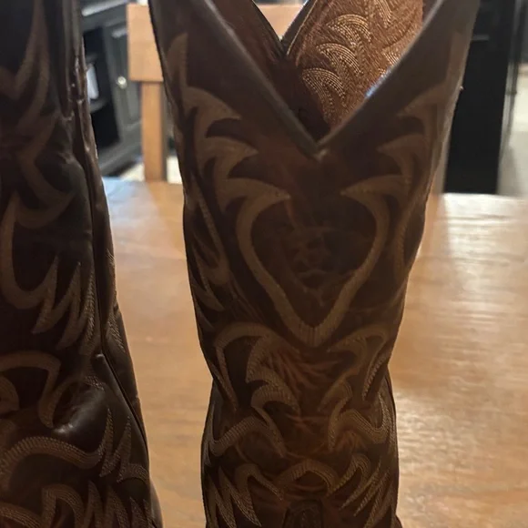 Ariat haritage Dark Brown Western Boots size 8.5 - Picture 5 of 9